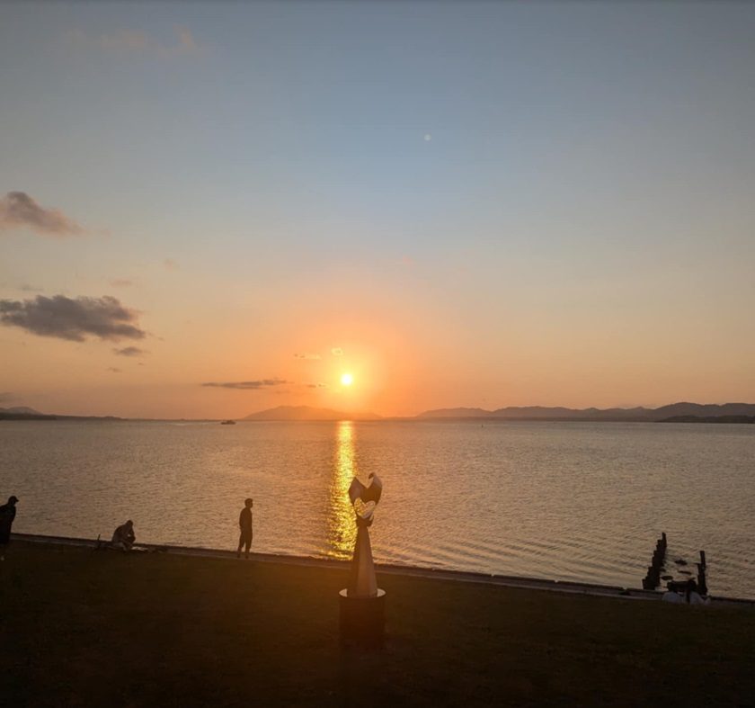 夕日を眺めながらゆっくり過ごすことがあるというお気に入りスポットの宍道湖