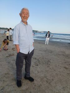 鎌倉の浜辺を毎日散歩する