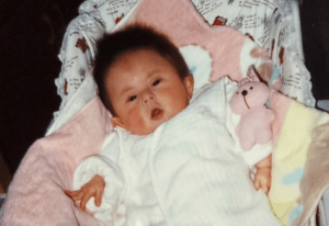 生まれてきた赤ちゃんに違和感「異常に泣く」その後、判明したまさかの病に「みんなと同じように生まれていたら…」→38年後…当時と現在の話を聞いた。