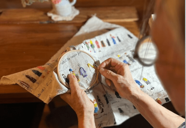 娘に貰った“1枚の布”をきっかけに、本気を出した85歳母。称賛を集めた“まさかの完成品”に「うっとり」「可愛い」「センスが最高」