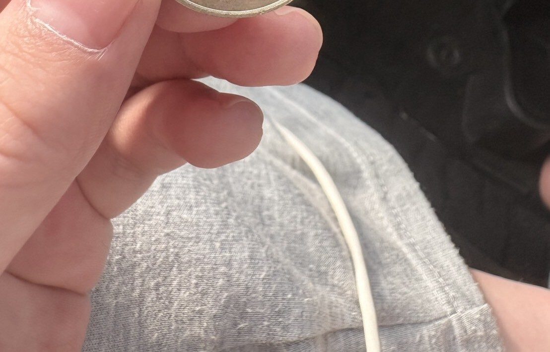 自動販売機からおつりとして出てきた”500円”に違和感。よく見ると…→まさかの光景に「貴重…!」「取っておきたい!」