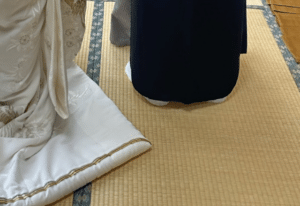 49歳女性「初めて花嫁衣装を着る」→その様子を見ると……「え！4、49歳！？！？」「すごく若く見える」「美人さん」
