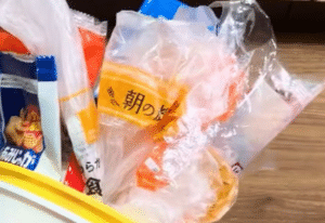 【食パンの袋、捨てないで！】家族も大喜びの目からウロコの”活用法”に「すご～い」「画期的ですね」「素晴らしいアイデア」
