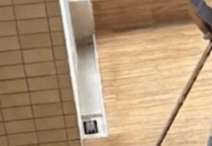 豪雨の中、帰宅した小4息子。→しかしよく見ると…まさかの姿に「何が起こった？」「中止は正解」