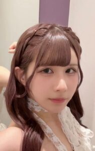 27歳女性「かわいい服着れるギリギリ目指してる」思わず目を疑う姿に…「え、これ、マジなん？」「綺麗な顔とのギャップにビックリ」