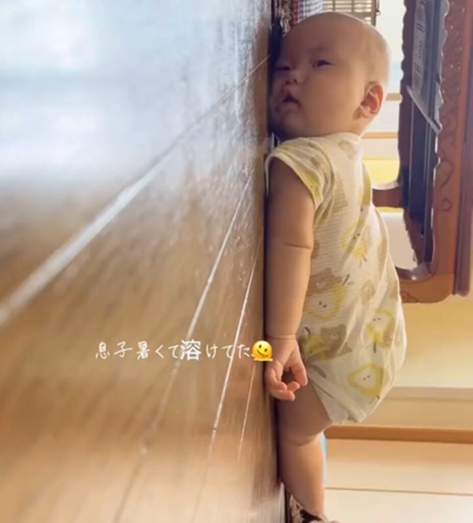 【実際の写真6枚】赤ちゃんの様子に反響（＠rennrenn1101さんより提供）