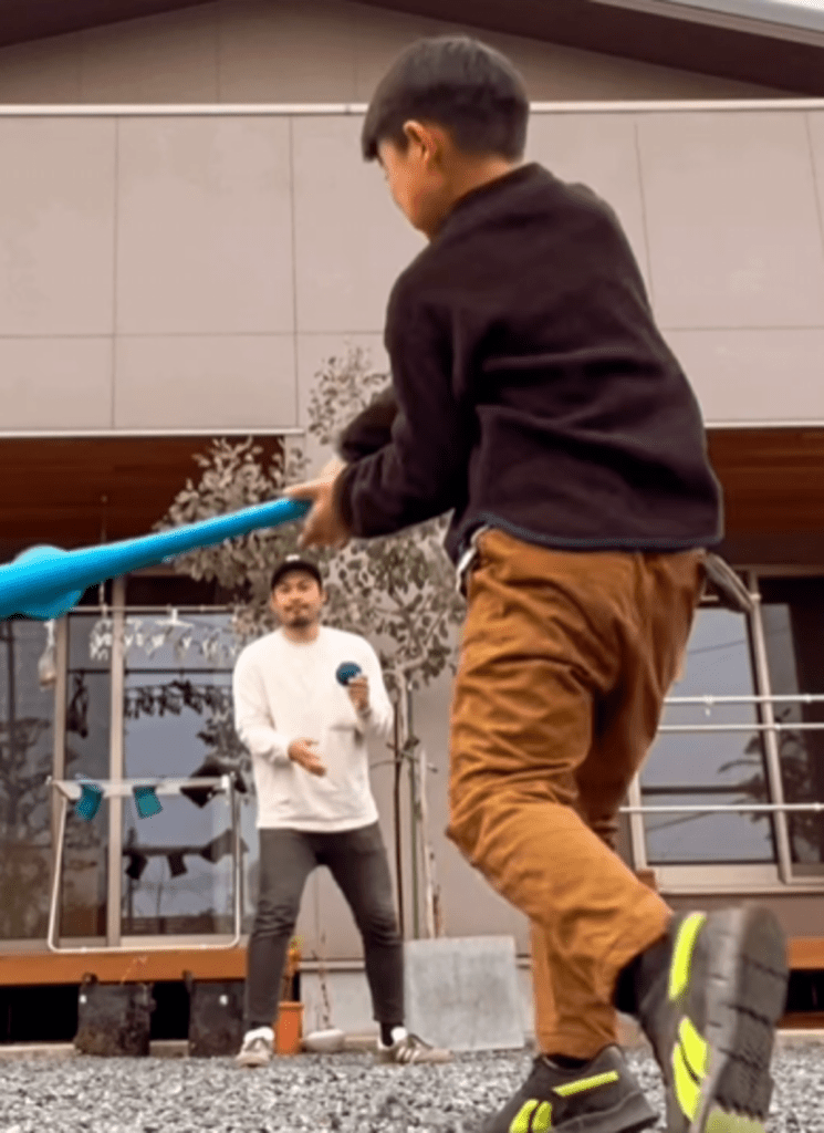 体を張って指導！（@kensuke_papaさんより提供）