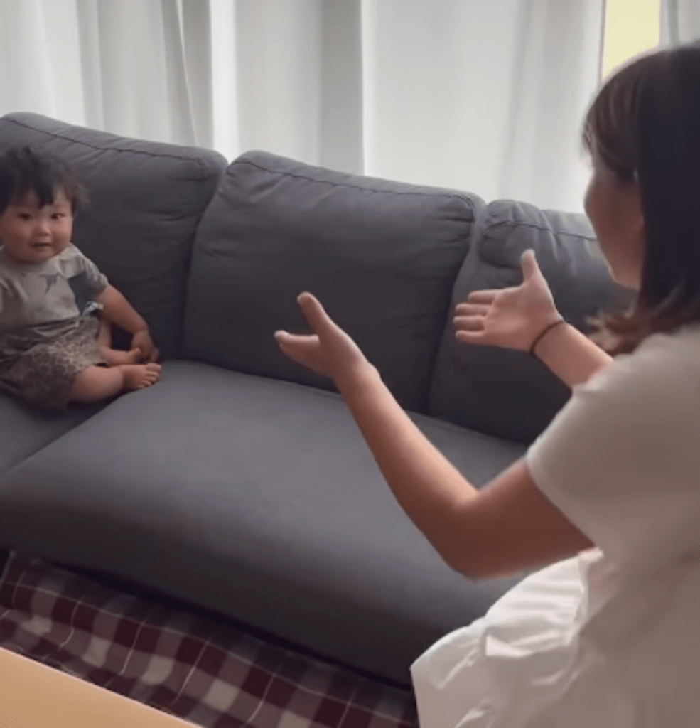 一瞬放心してしまう息子さん（@2525satobabyさんより提供）