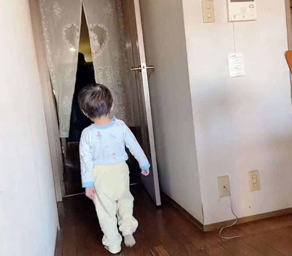 【実際の写真7枚】じいじが出て行った瞬間の様子