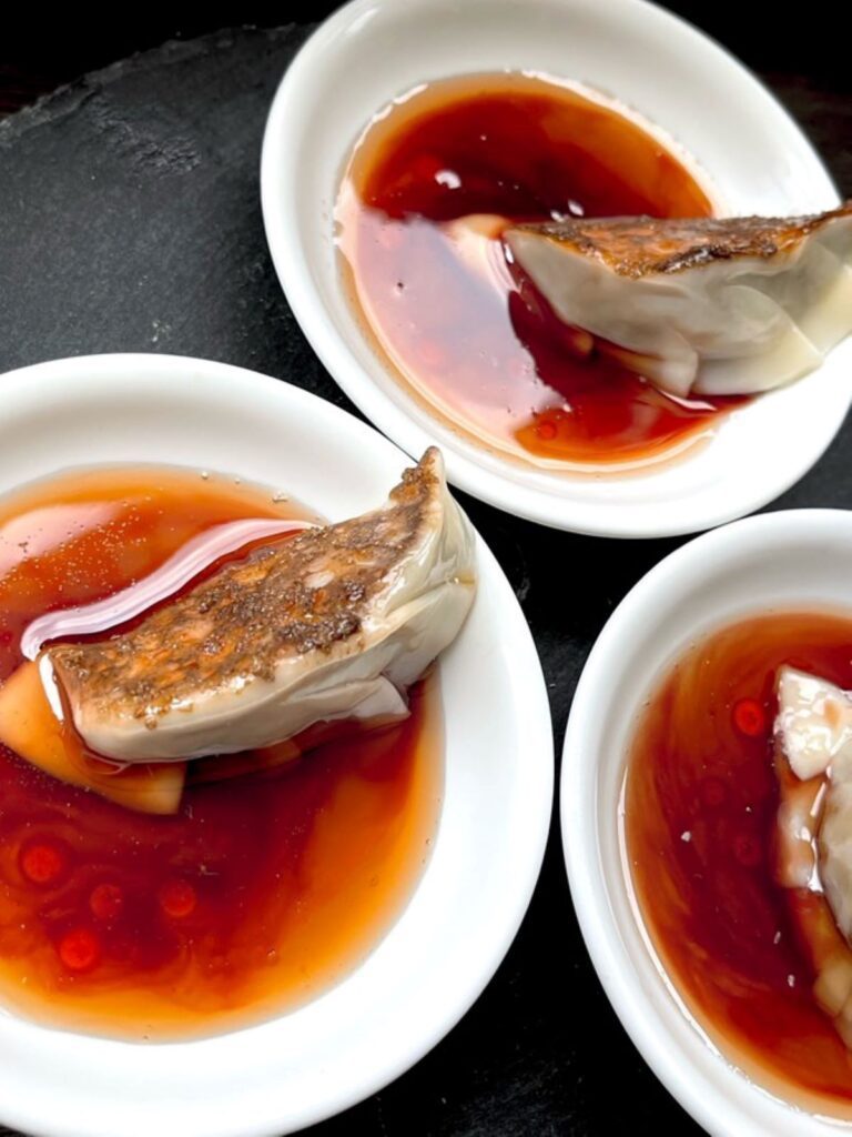 粘土で作った餃子（＠eternal.sweets.nijiiroさんより提供）