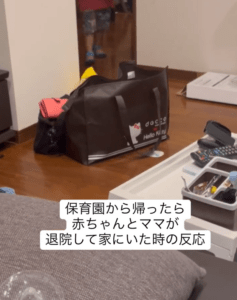 出産後の母と7日ぶりの再会　赤ちゃんを見た3兄弟の反応に…「楽しくなりそう」「みんな可愛い」