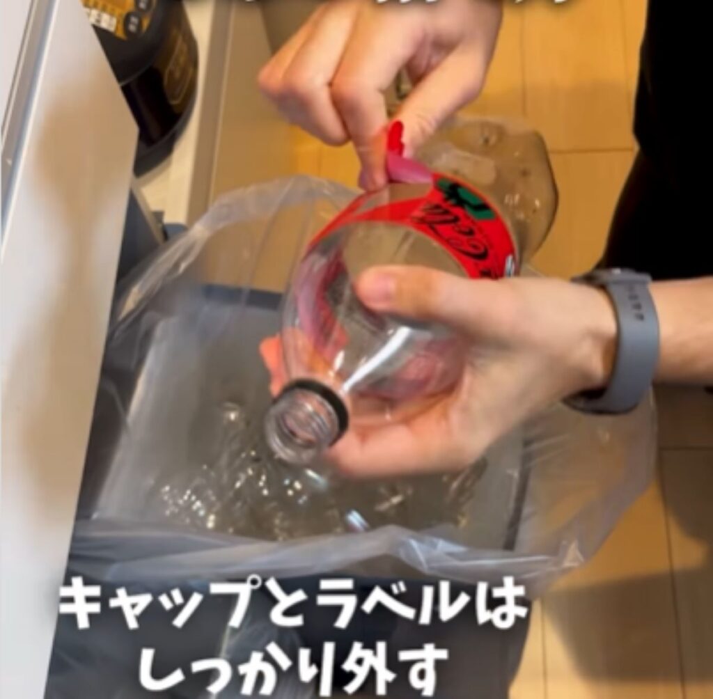 丁寧に分別していきます（＠bebechan_franceさんより提供）