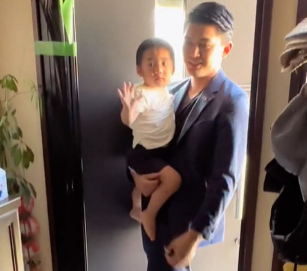 一緒に出ようとしますが…（＠ramharu123さんより提供）