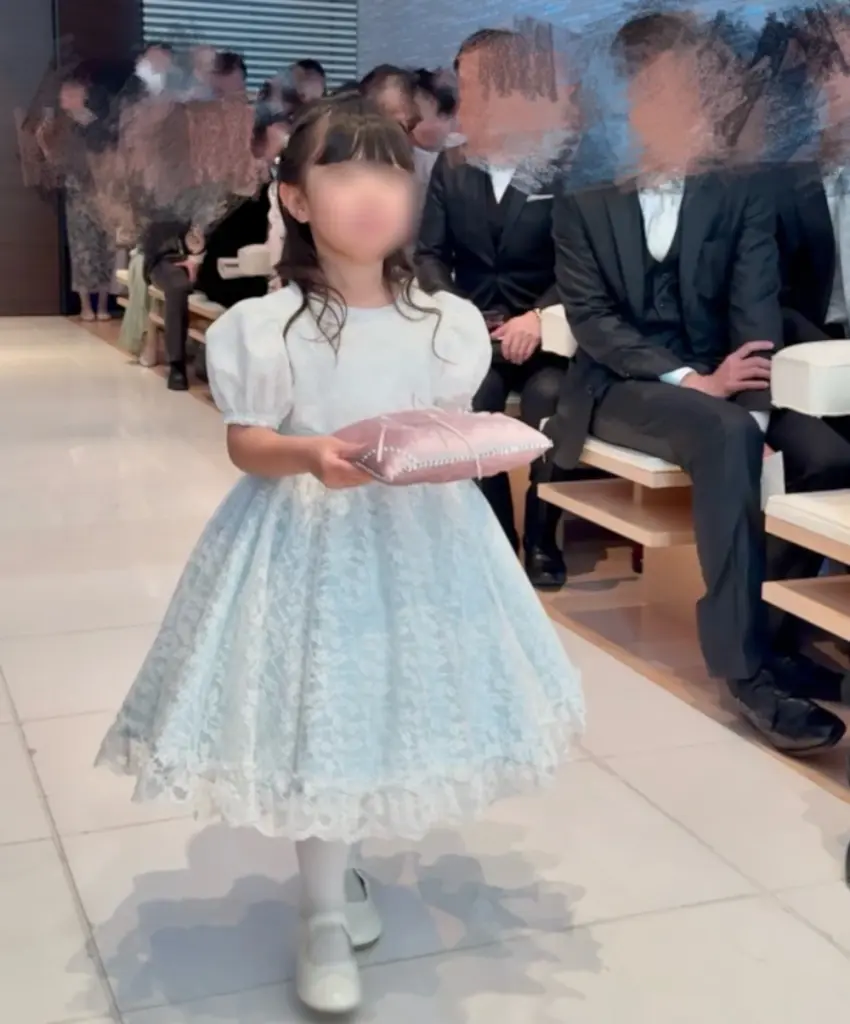 リングを運ぶ娘さん（@yukytp40209さんより提供）