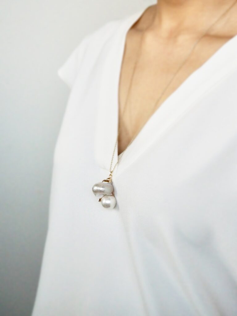 ネックレスに（@kaigaratoningyoさんより提供）