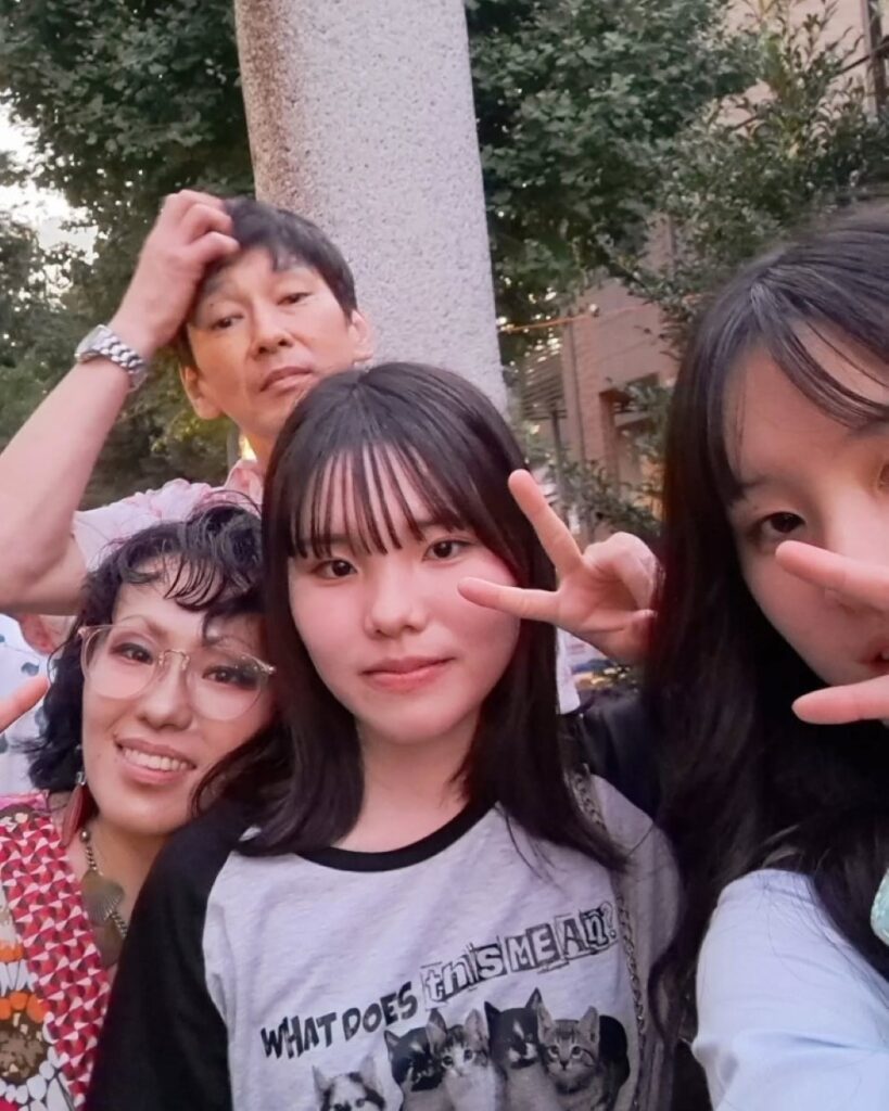 仲良し家族（＠kamekobo1974さんより提供）