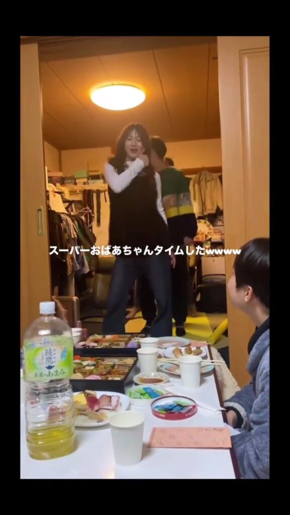 【実際の写真6枚】　祖母に無茶ぶりしたときの様子