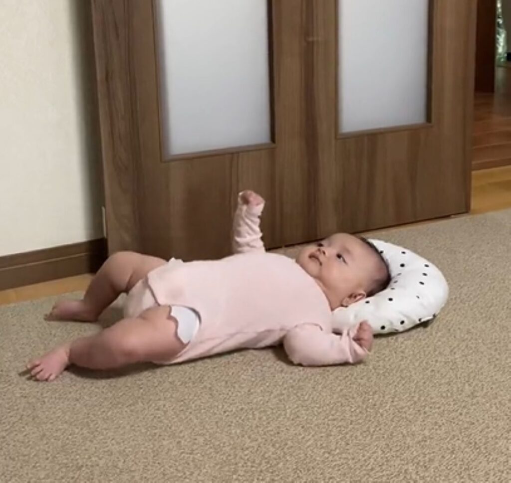 手足を使って上手に進みます（＠_____su.1__さんより提供）