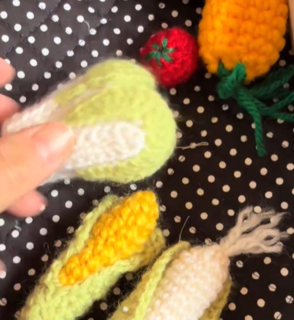 編みぐるみの野菜（＠miya_7955さんより提供）