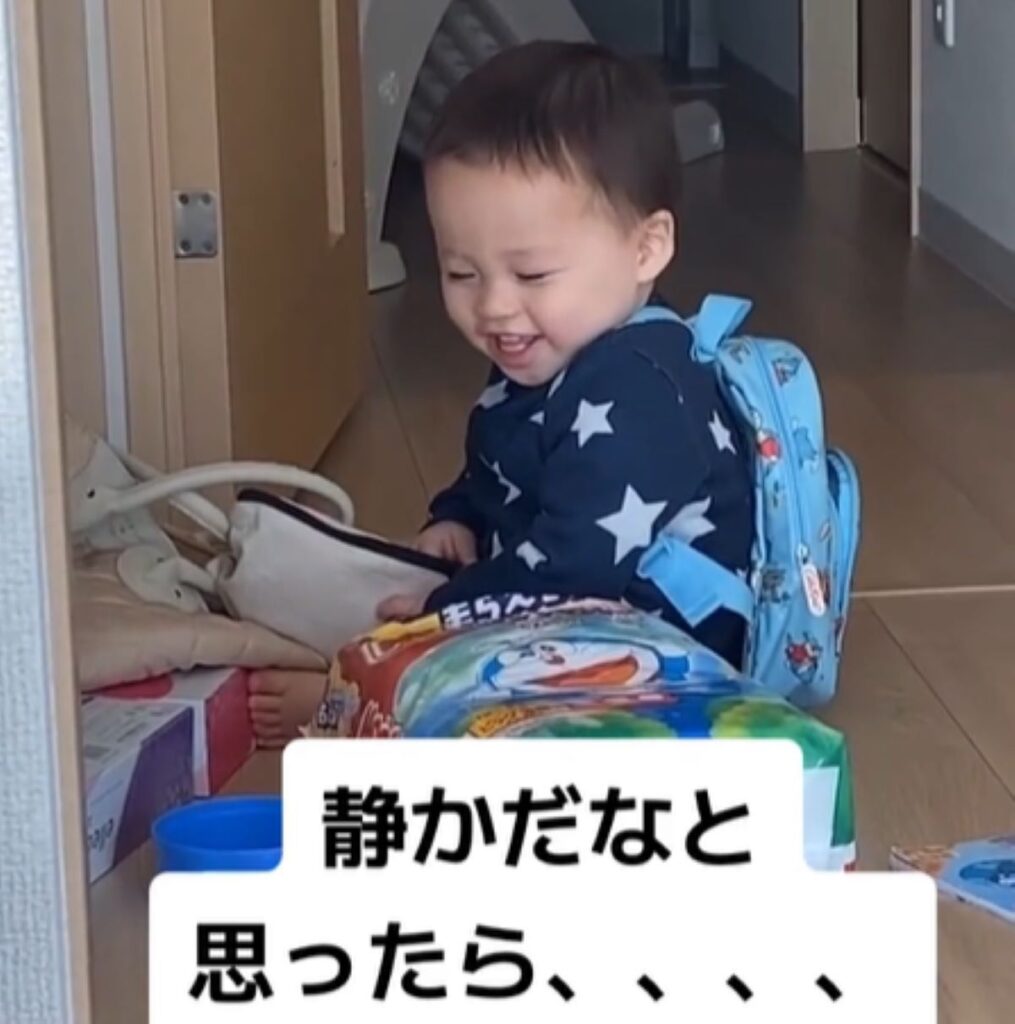 笑う息子さん（＠yokom17さんより提供）