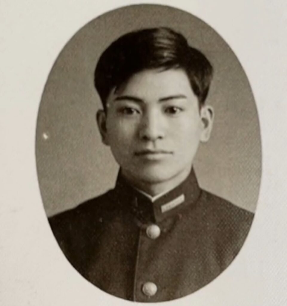 高校の卒業写真①（＠gungungohanさんより提供）