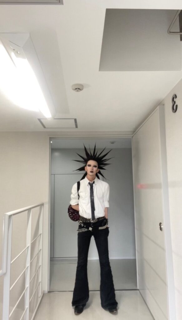 パンク系ファッション（@_uuuuu._.1さんより提供）