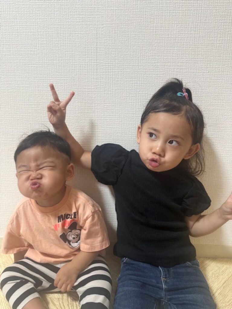 弟さんと（＠1213ndkaさんより提供）