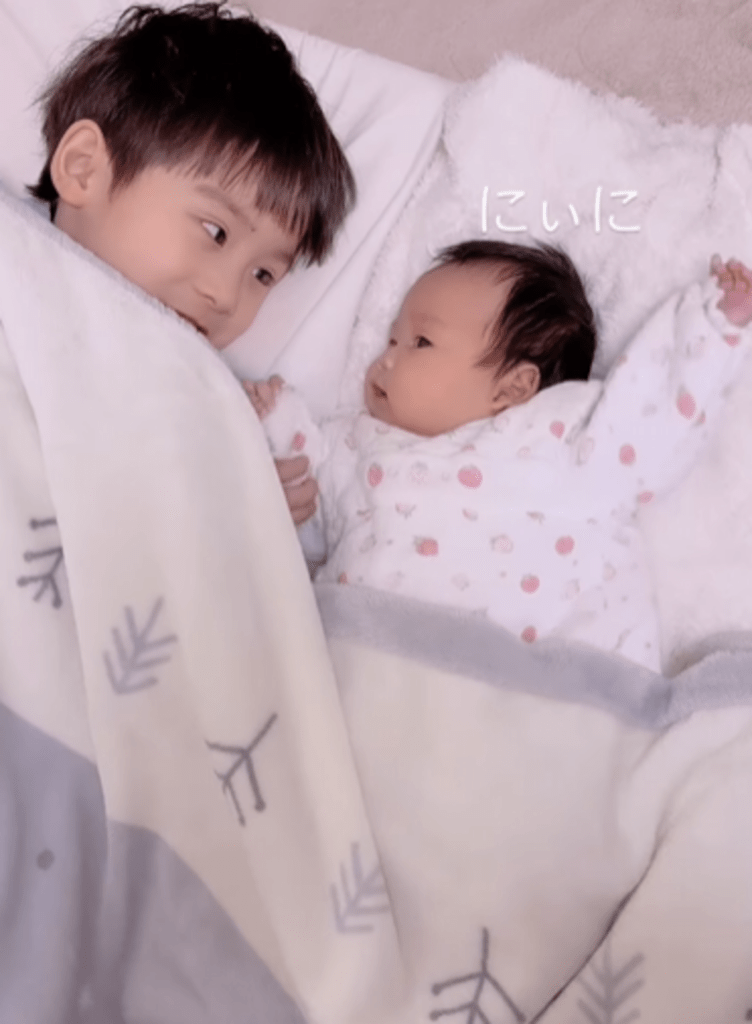 妹にメロメロ（@iam_choc745さんより提供）