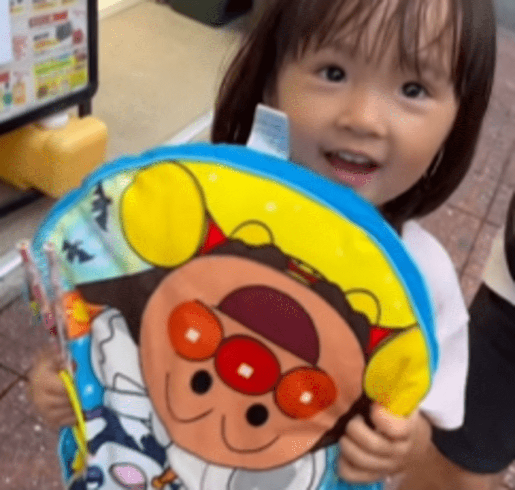 買ってもらったクッション（@yushi_papaさんより提供）