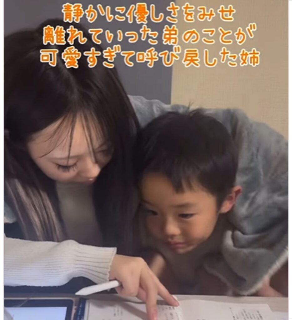 一緒にくるまる弟くん（＠24in_famさんより提供）