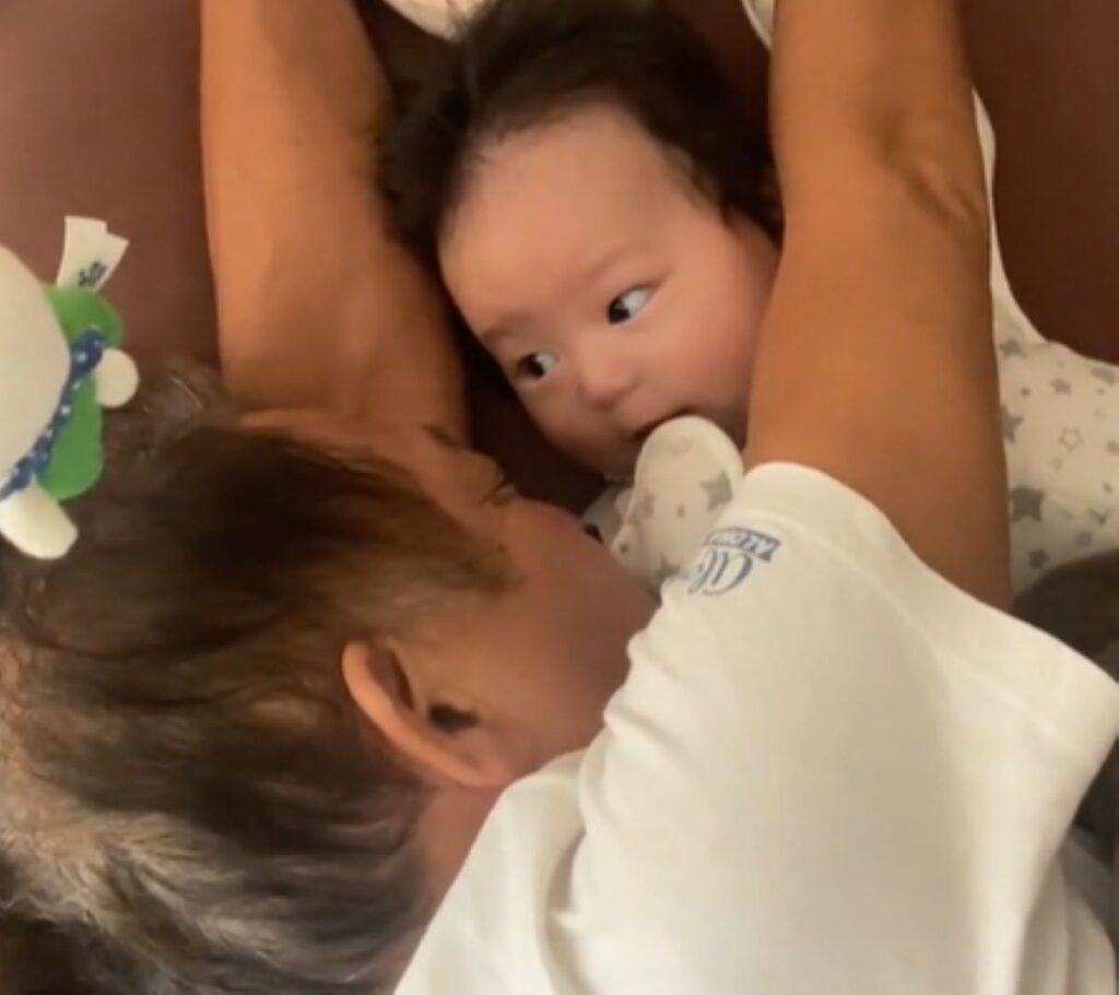 二度見する娘さん（＠rena.s0220さんより提供）