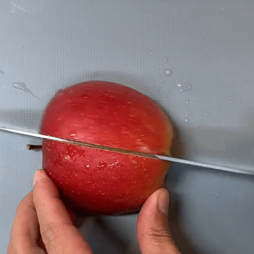 リンゴの皮も捨てる前に活用！（＠pajamakazokuさんより提供）