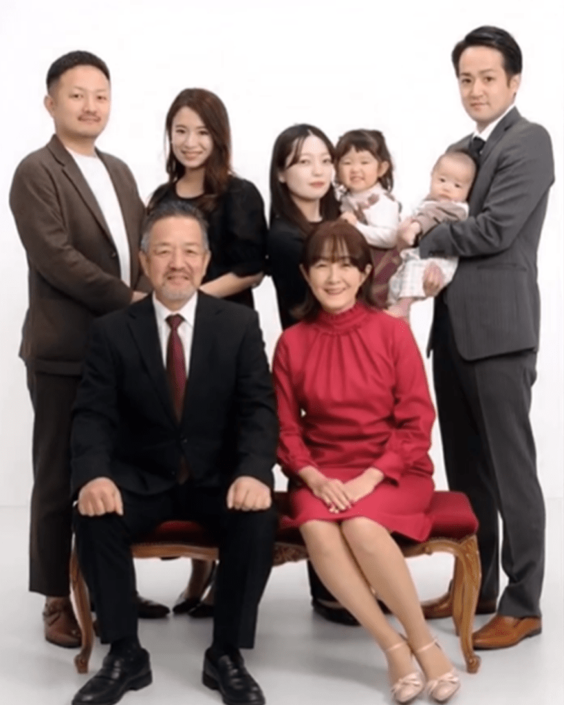 結婚37周年の家族写真（＠lunchsimashoさんより提供）