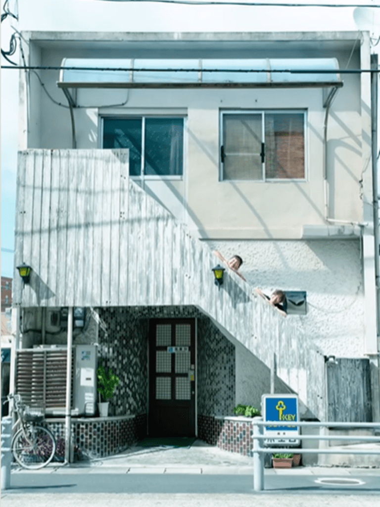 1階が喫茶店で、2階が住まいです（＠utsusukotoneさんより提供）