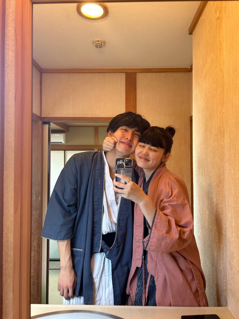 浴衣姿の2人（＠yu.yu0314さんより提供）