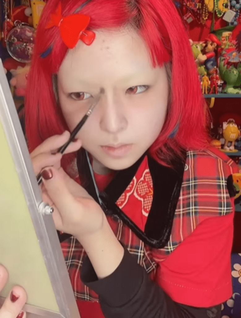 メイク開始（@ozo_niさんより提供）