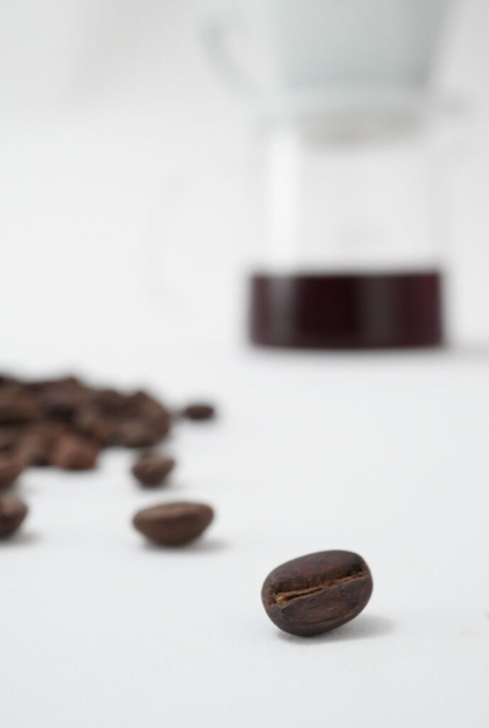 木でできたコーヒー豆（＠kibori_no_konnoさんより提供）