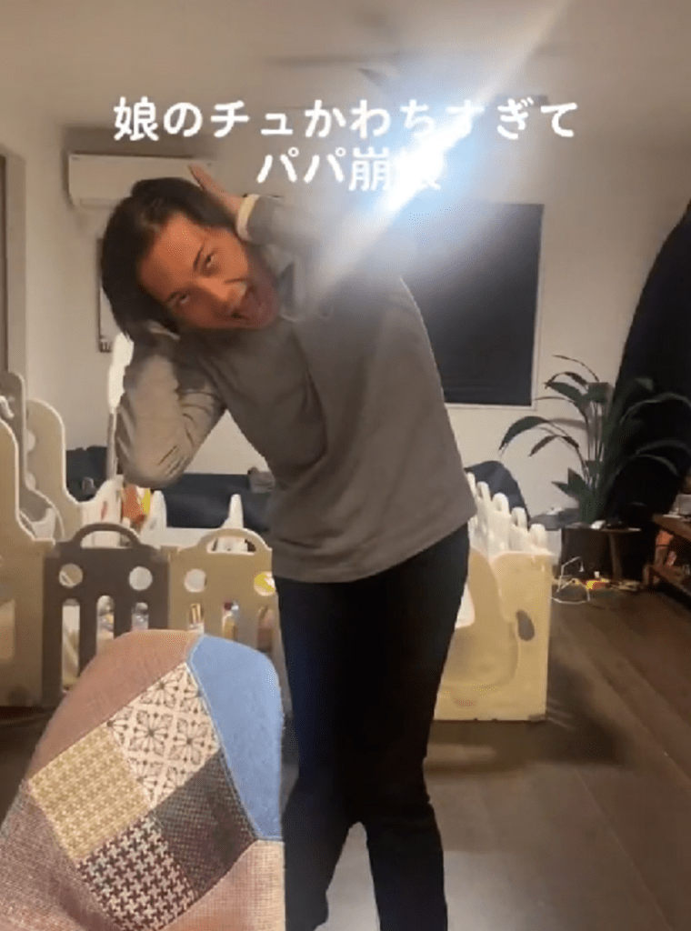 テンションが崩壊するパパさん（@mkmkmkmkm88さんより提供）