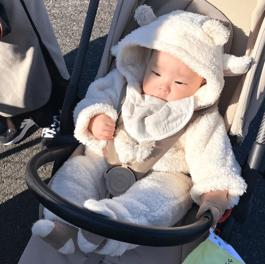 お出かけ中の息子さん（@harepare520さんより提供）