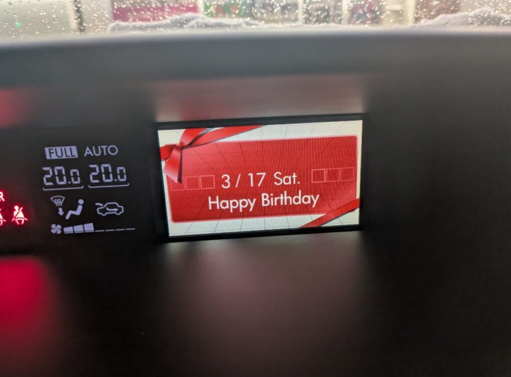 【実際の写真３枚】　投稿者さんが見た光景