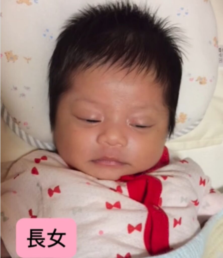 生後3週間の長女ちゃん（＠meifa_l0v0lさんより提供）