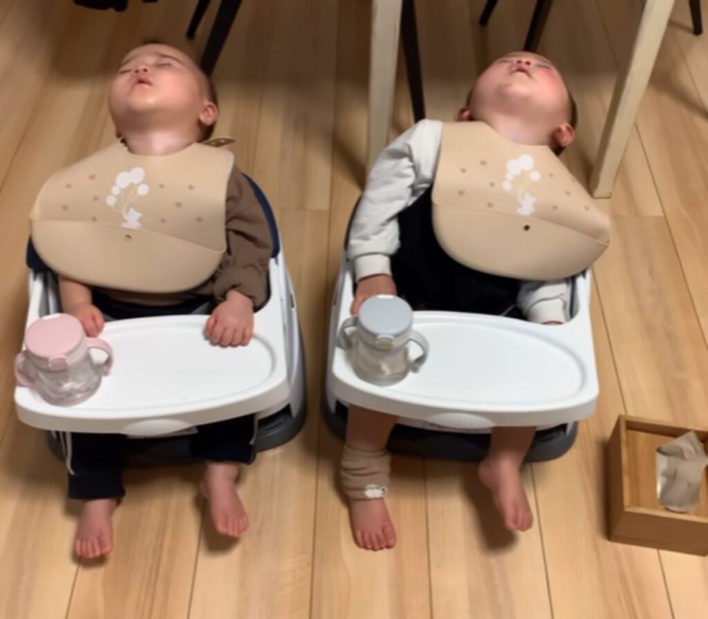 座ったまま寝てしまうこともありました（＠miminya112さんより提供）