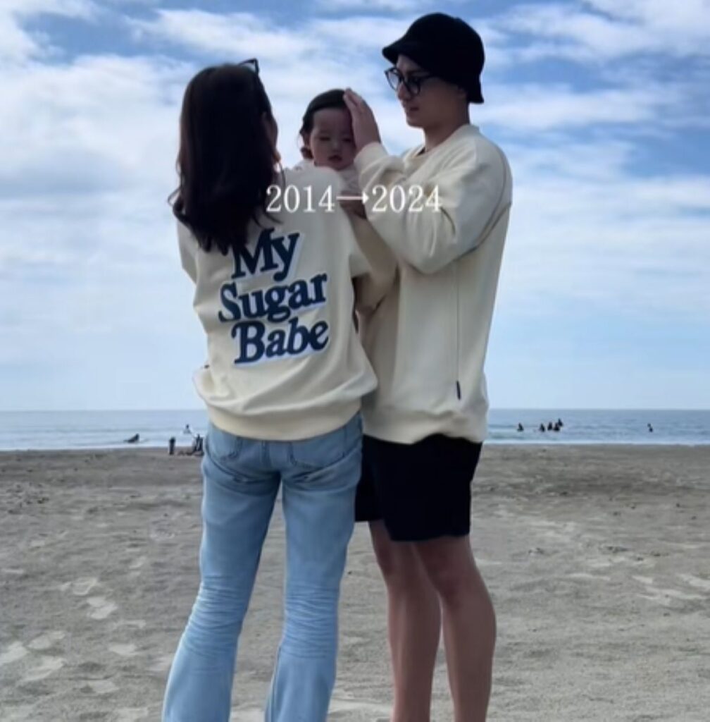 娘さんと3人で（＠daariocoupleさんより提供）