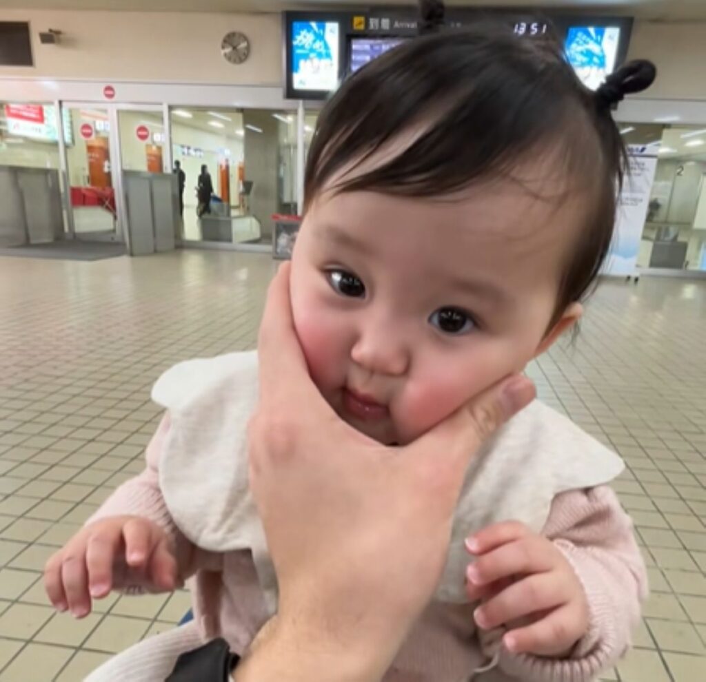 可愛らしい娘さん（＠ua.117さんより提供）