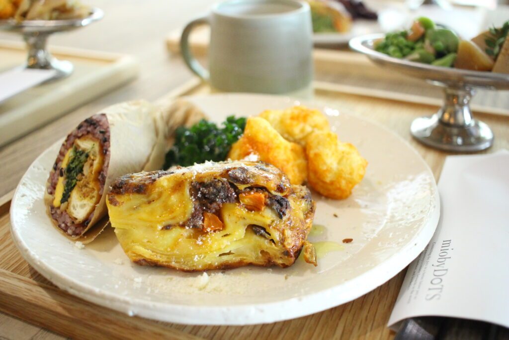 地元の野菜や海鮮をふんだんに使った料理