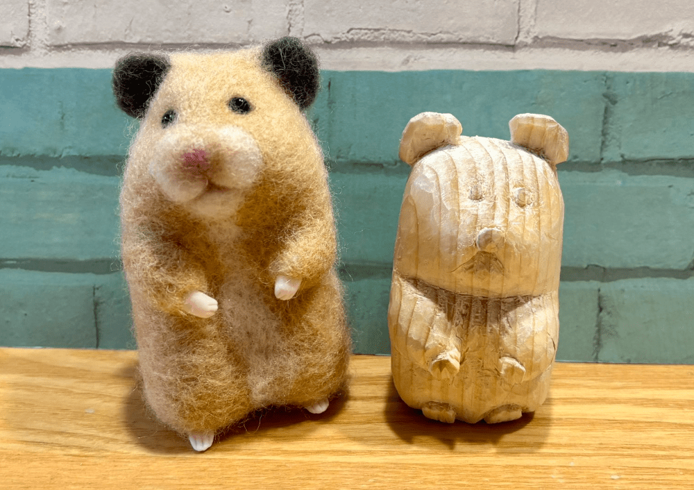【実際の写真5枚】　父が作ったハムスターの木彫りの様子