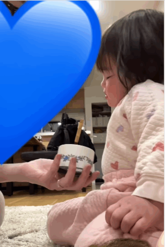 「バイバイ、ありがとう」ができずイヤイヤする娘さん（@akane.miyabayashiさんより提供）