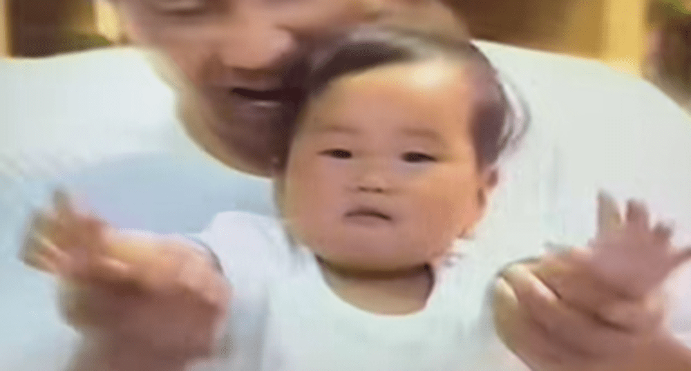 幼いとき（@sosovlog0406さんより提供）