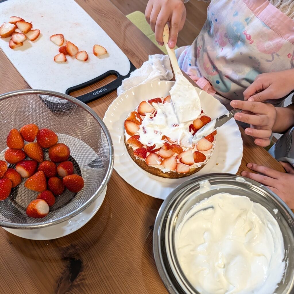 ケーキ作り（@torish935さんより提供）