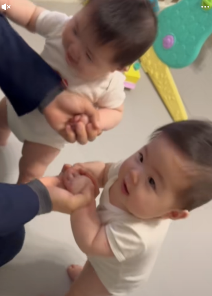 パパさんが離れようとすると…（@yuwanowaさんより提供）